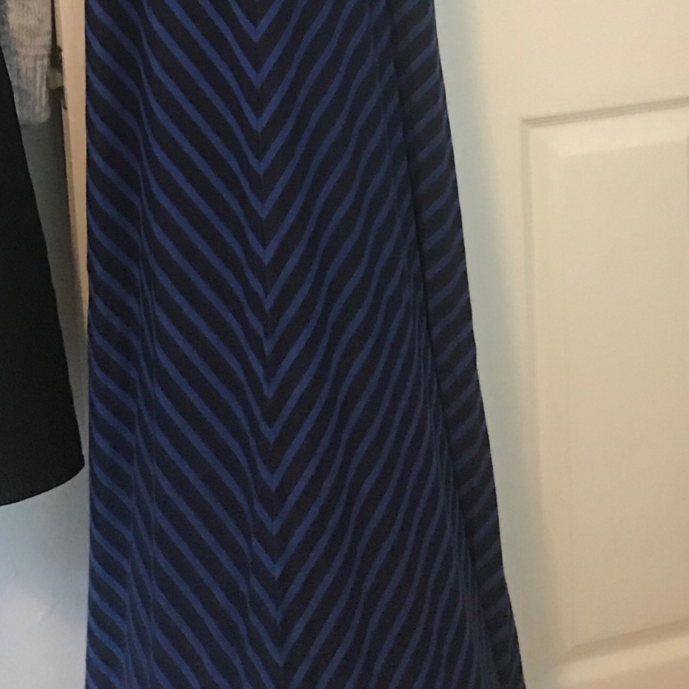 Cute and flattering long  beach maxi.